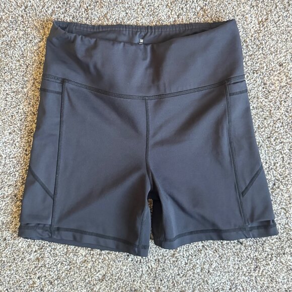 Senita Shorts - Picture 4 of 7